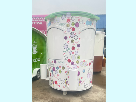 Cola milk tea sales booth