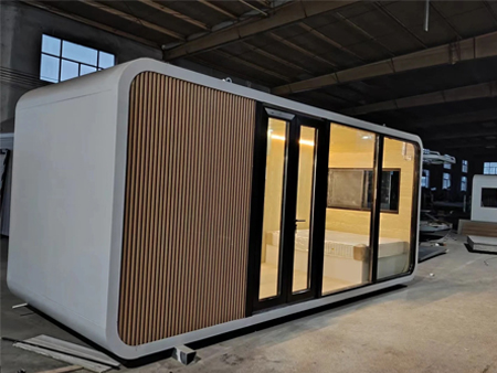 Apple cabin pod